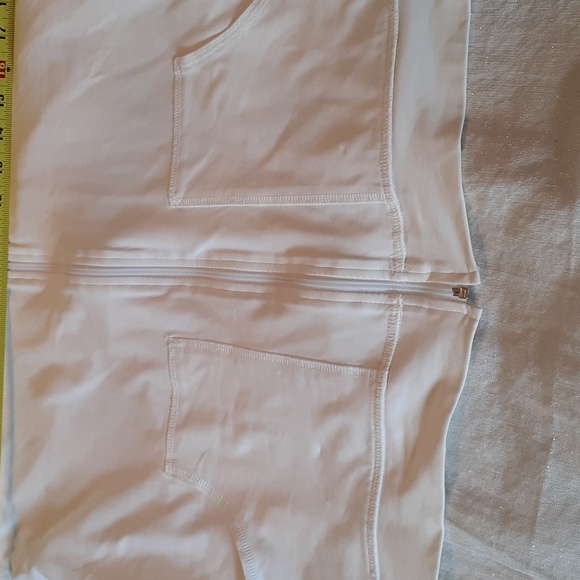 Chico's size 2 (large) long sleeve nylon and spandex Beach full zip hoodie - Picture 6 of 10